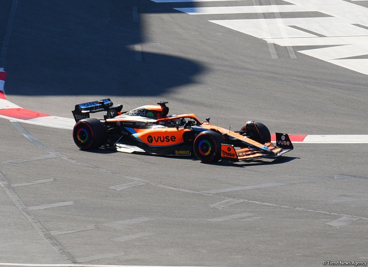 Пилоты Формулы-1 сегодня поборются за Гран-при в Баку