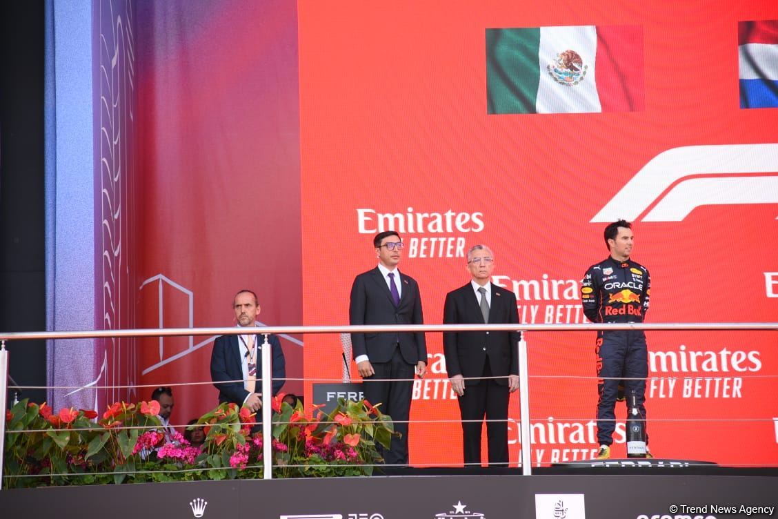 Awarding of winners of Formula 1 Azerbaijan Grand Prix takes place (PHOTO)