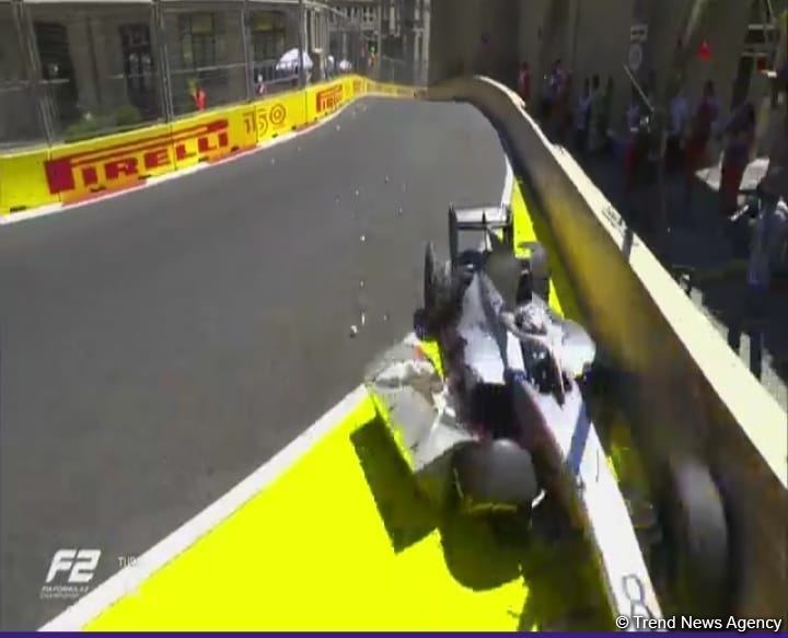 Another accident takes place within main Formula 2 race in Baku (PHOTO)