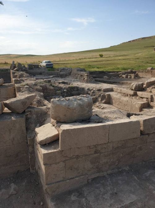 Şamaxıda qədim bina qalıqları aşkarlanıb (FOTO)