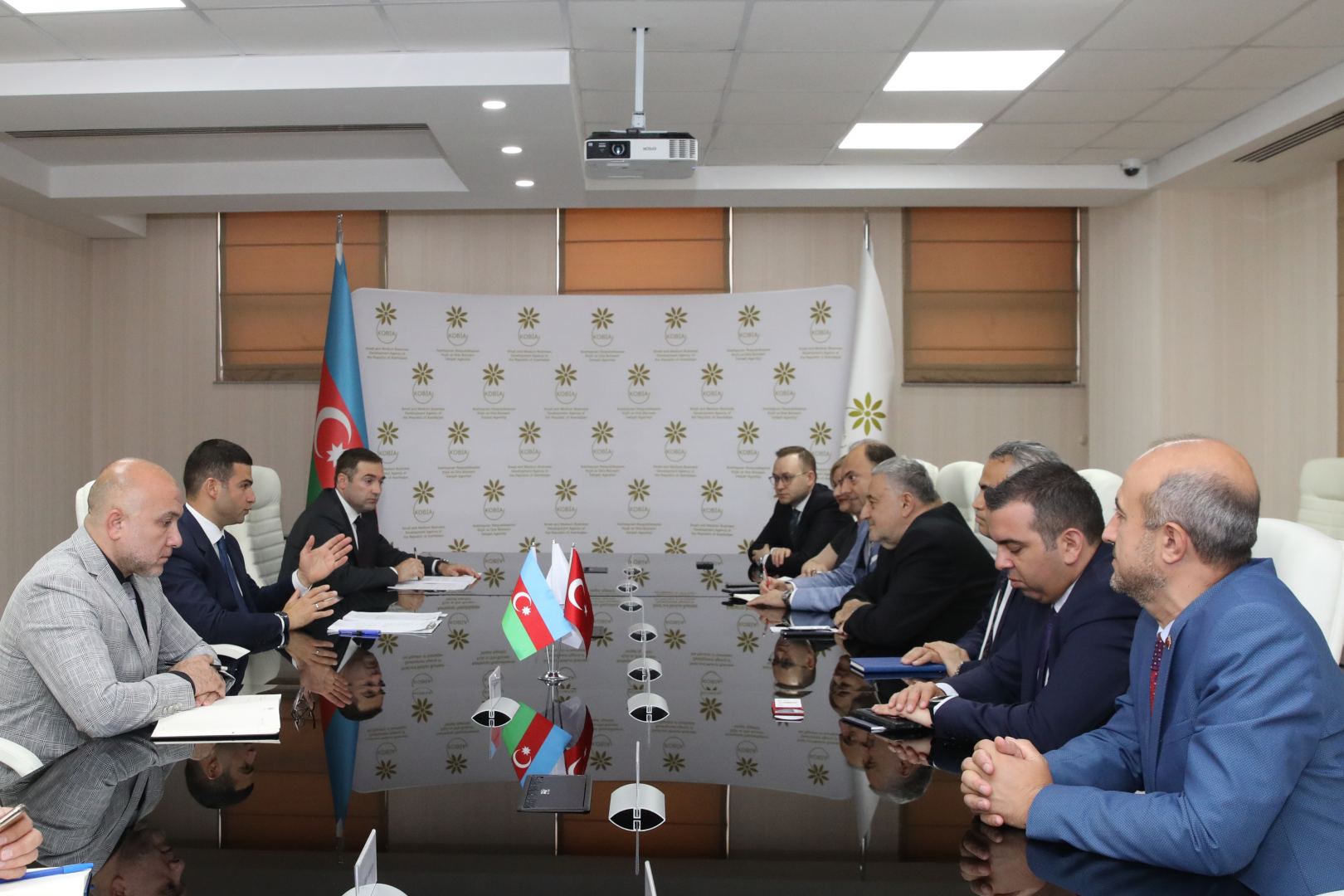 Агентство Азербайджана по развитию МСБ и DEIK обсудили возможности сотрудничества (ФОТО)