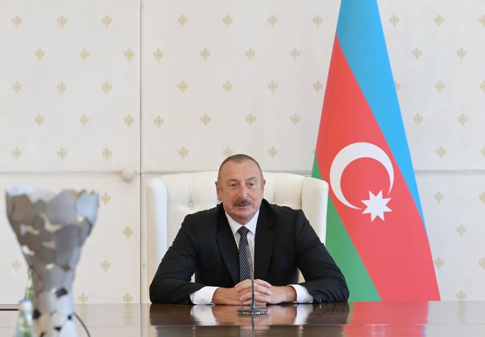 Президент Ильхам Алиев: Мы должны постараться, чтобы азербайджанские спортсмены добивались высоких результатов на международных соревнованиях и в командных видах спорта