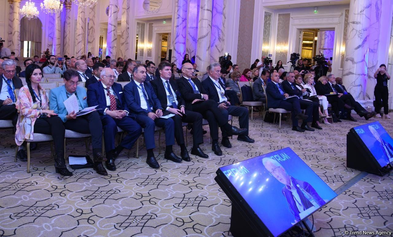 В рамках IX Глобального Бакинского форума состоялись панельные обсуждения на тему "Пересмотр глобальной архитектуры безопасности и перспективы мира" (ФОТО)