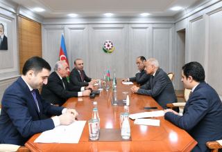 Azerbaijani PM meets Secretary General of Arab League