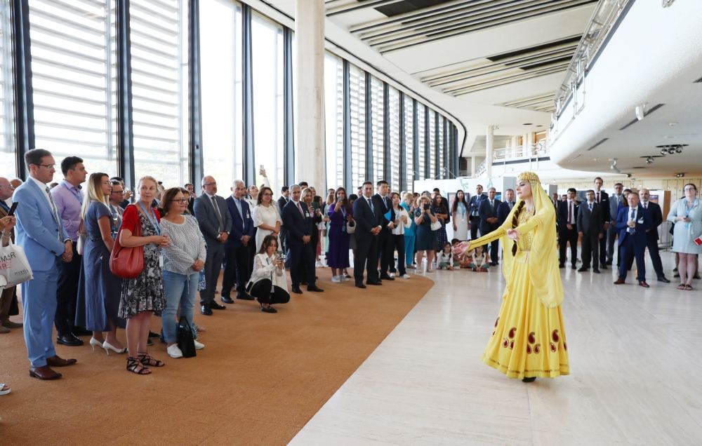 Vice-president of Heydar Aliyev Foundation Leyla Aliyeva attends inauguration of “My Seas, My Oceans” exhibition in Geneva (PHOTO)