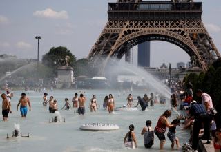 В 38 департаментах Франции объявили "оранжевую" степень погодной опасности