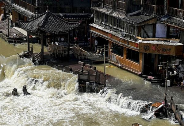 Rain-triggered building collapse kills 5 in China's Guangxi