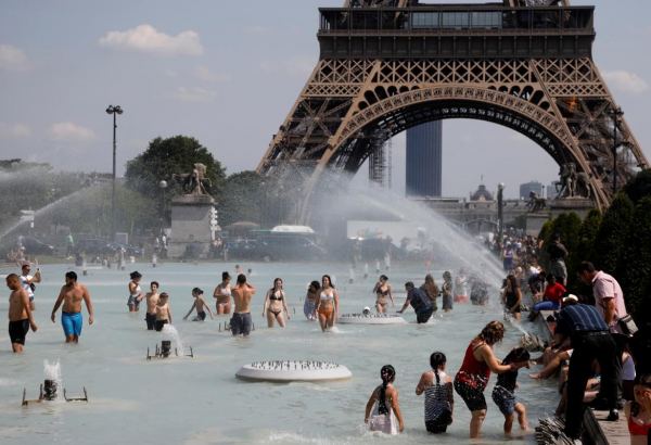 Unprecedented heatwave cooks western Europe, with temperatures hitting 43C