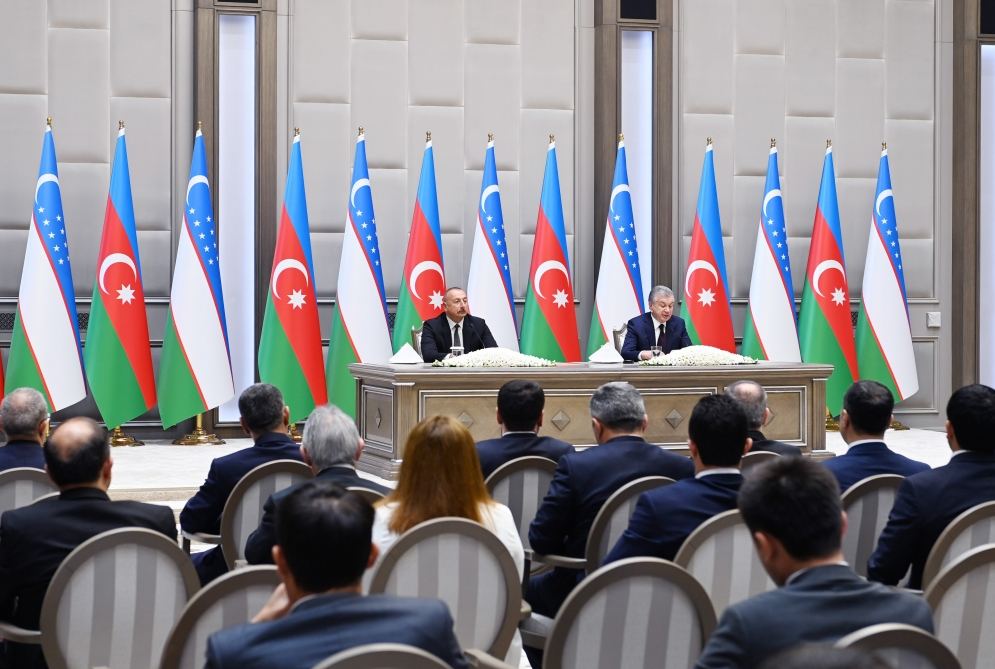 В Азербайджане под руководством Президента Ильхама Алиева сделано очень многое в области реформ - Шавкат Мирзиёев