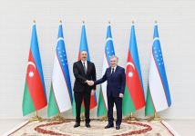 President Ilham Aliyev meets with President Shavkat Mirziyoyev in limited format (PHOTO/VIDEO)