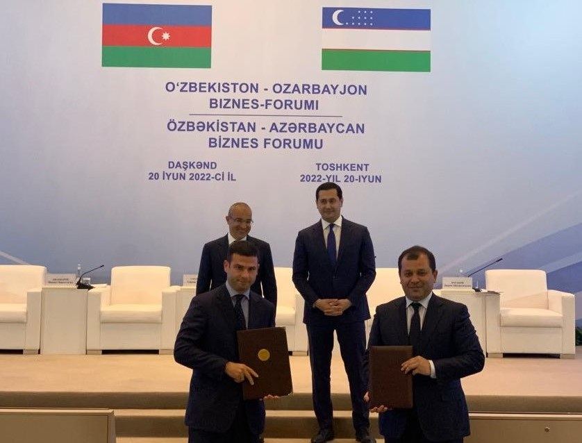 В рамках узбекско-азербайджанского бизнес-форума подписан ряд документов (ФОТО)