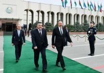 President Ilham Aliyev leaves Tashkent for Urgench city (PHOTO/VIDEO)