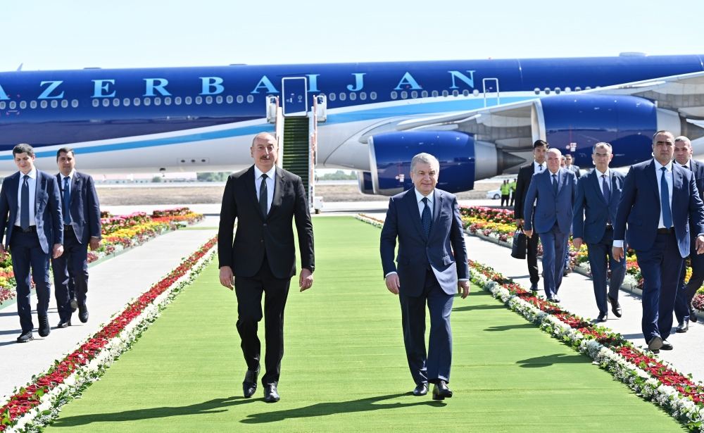 President Ilham Aliyev arrives in Urgench city, Uzbekistan (PHOTO/VIDEO)