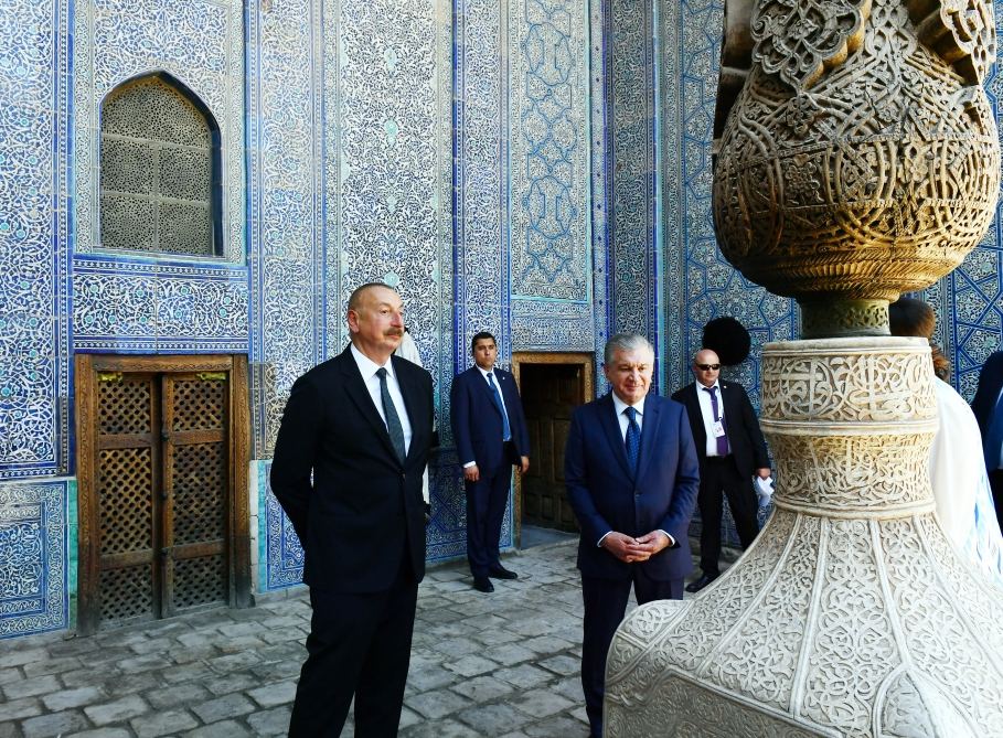 President Ilham Aliyev views Ichan-Kala Historical Architectural State Museum (PHOTO/VIDEO)