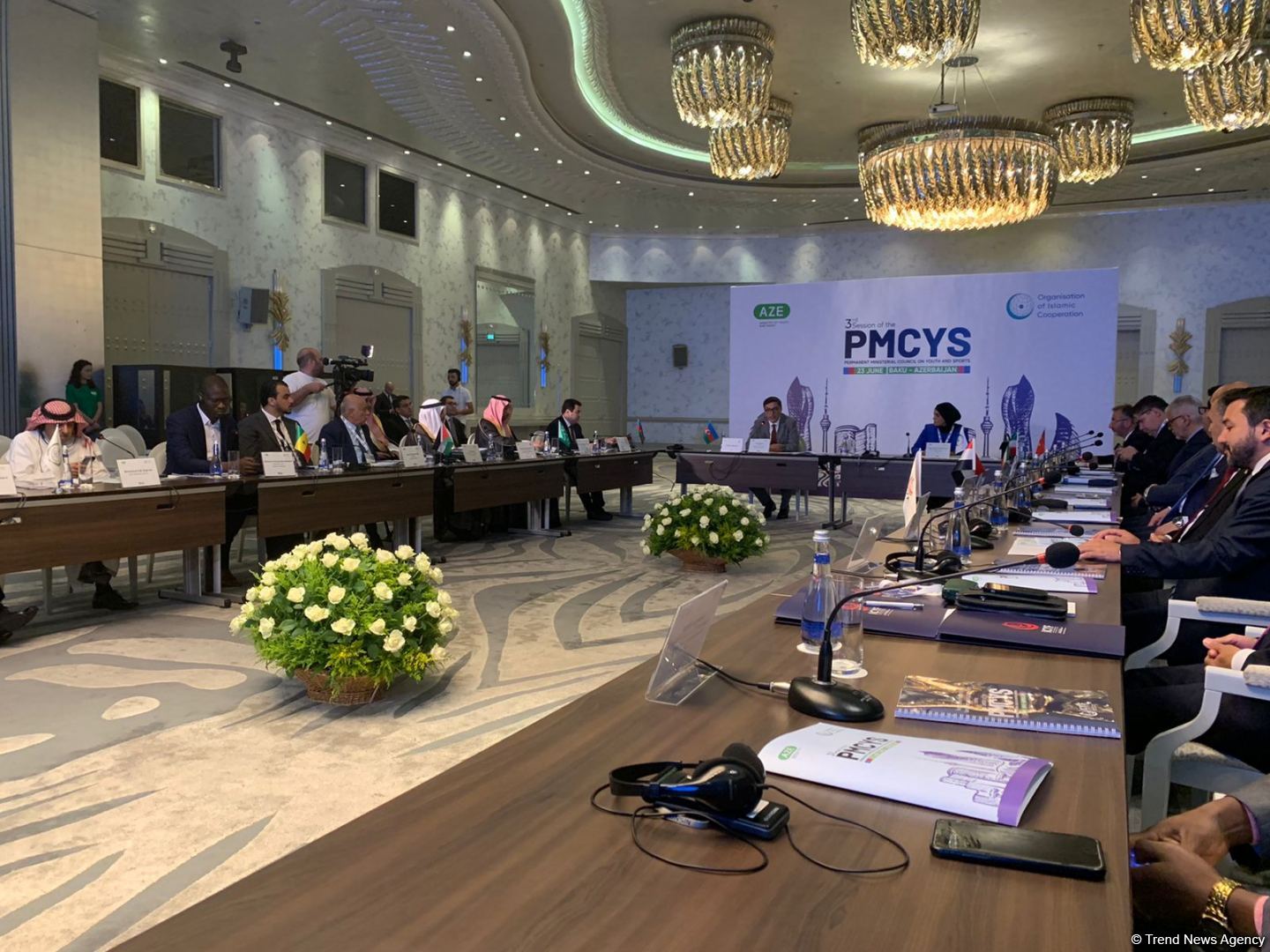 В Баку прошло заседание Постоянного совета министров по делам молодежи и спорта ОИС (ФОТО)