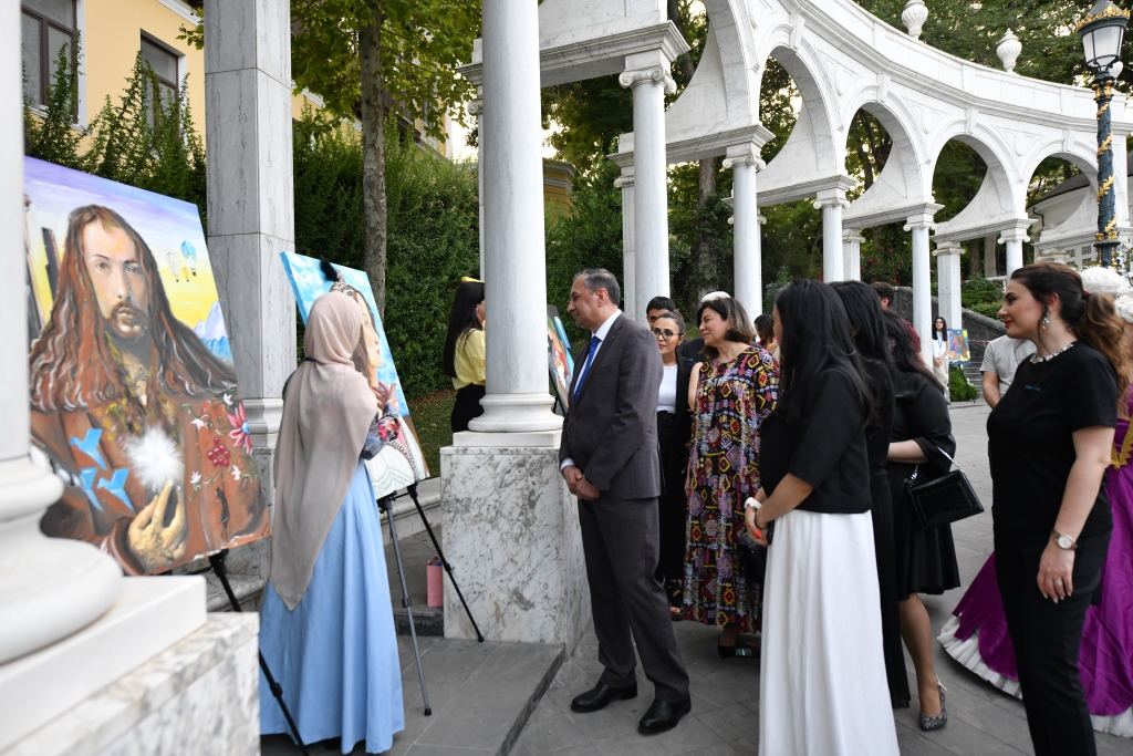 В Филармоническом саду Баку открылись "Дни Ренессанса" (ФОТО/ВИДЕО)