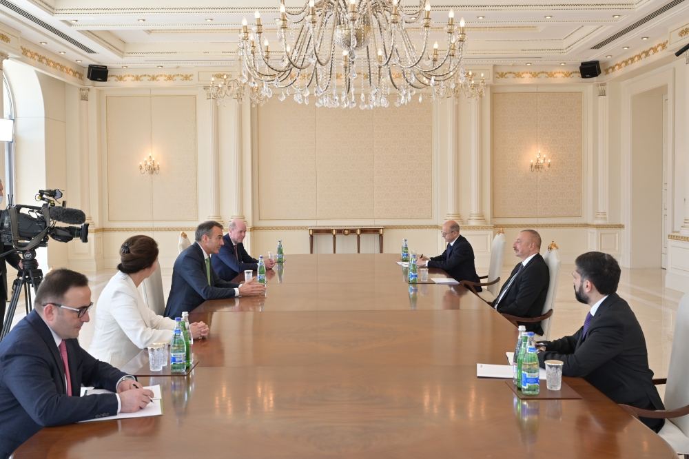 President Ilham Aliyev receives CEO of bp Bernard Looney (VIDEO)