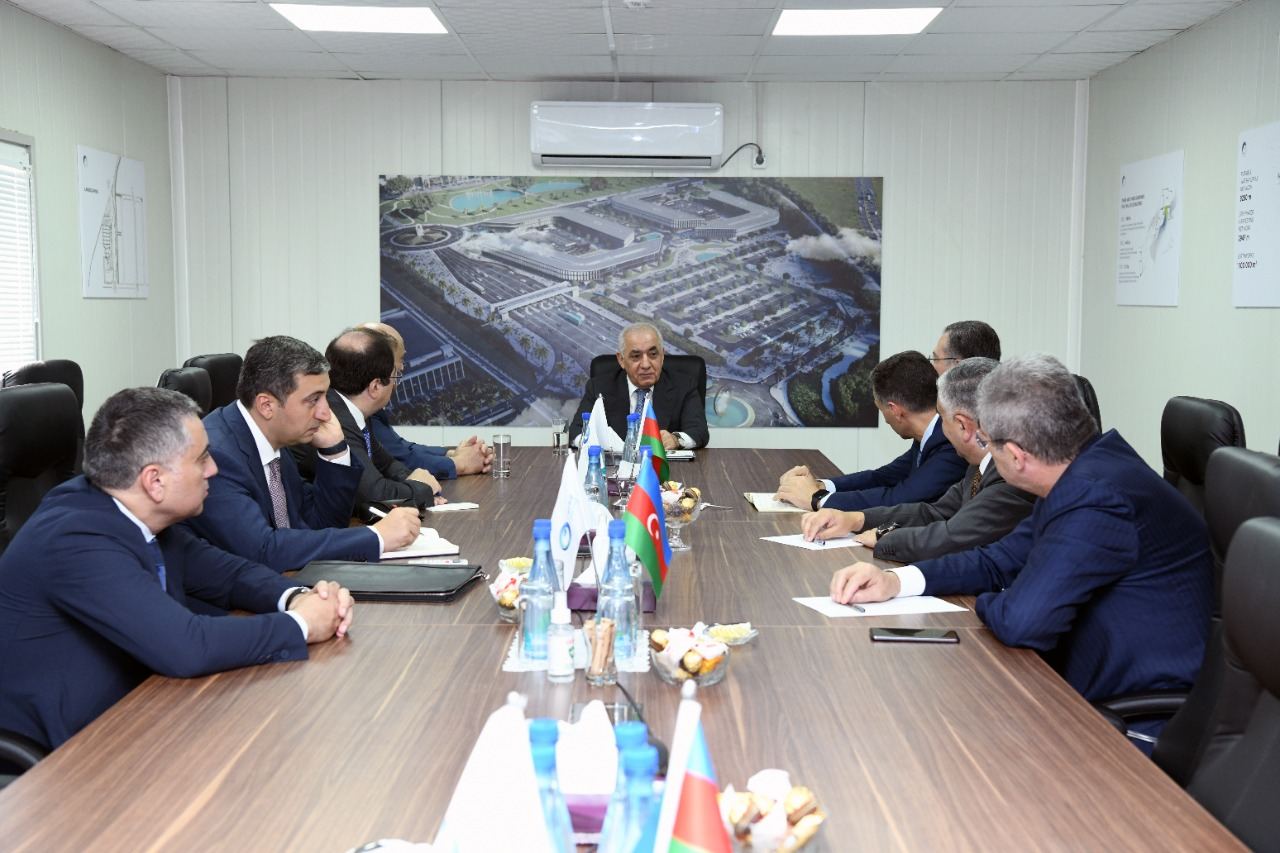 Премьер-министр Азербайджана ознакомился с работами, проводимыми в Алятской СЭЗ (ФОТО)