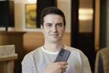 Yevgeni Mosunov: “Xiaomi 12 smartfonu dizaynerlərin mühəndislər üzərində qələbəsinin nəticəsidir” (FOTO)