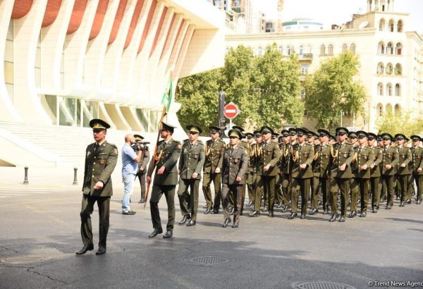 В Баку прошли показательные выступления военных оркестров по случаю Дня Вооруженных cил (ФОТО/ВИДЕО)