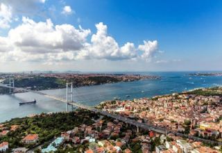Турпоток в Стамбул достиг максимума последних 33 месяцев