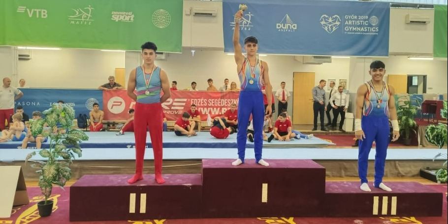 Азербайджанский гимнаст завоевал три медали на соревнованиях в Венгрии
