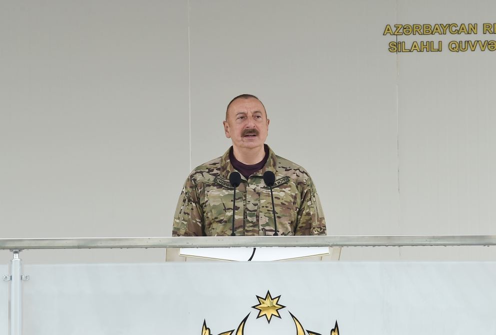 Президент Ильхам Алиев: Если Армения вновь применит свою старую тактику в деле определения границ, попытается затянуть время, то в результате сама же пожалеет об этом