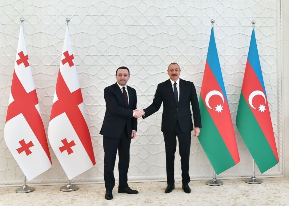 Президент Ильхам Алиев  позвонил премьер-министру Грузии Ираклию Гарибашвили
