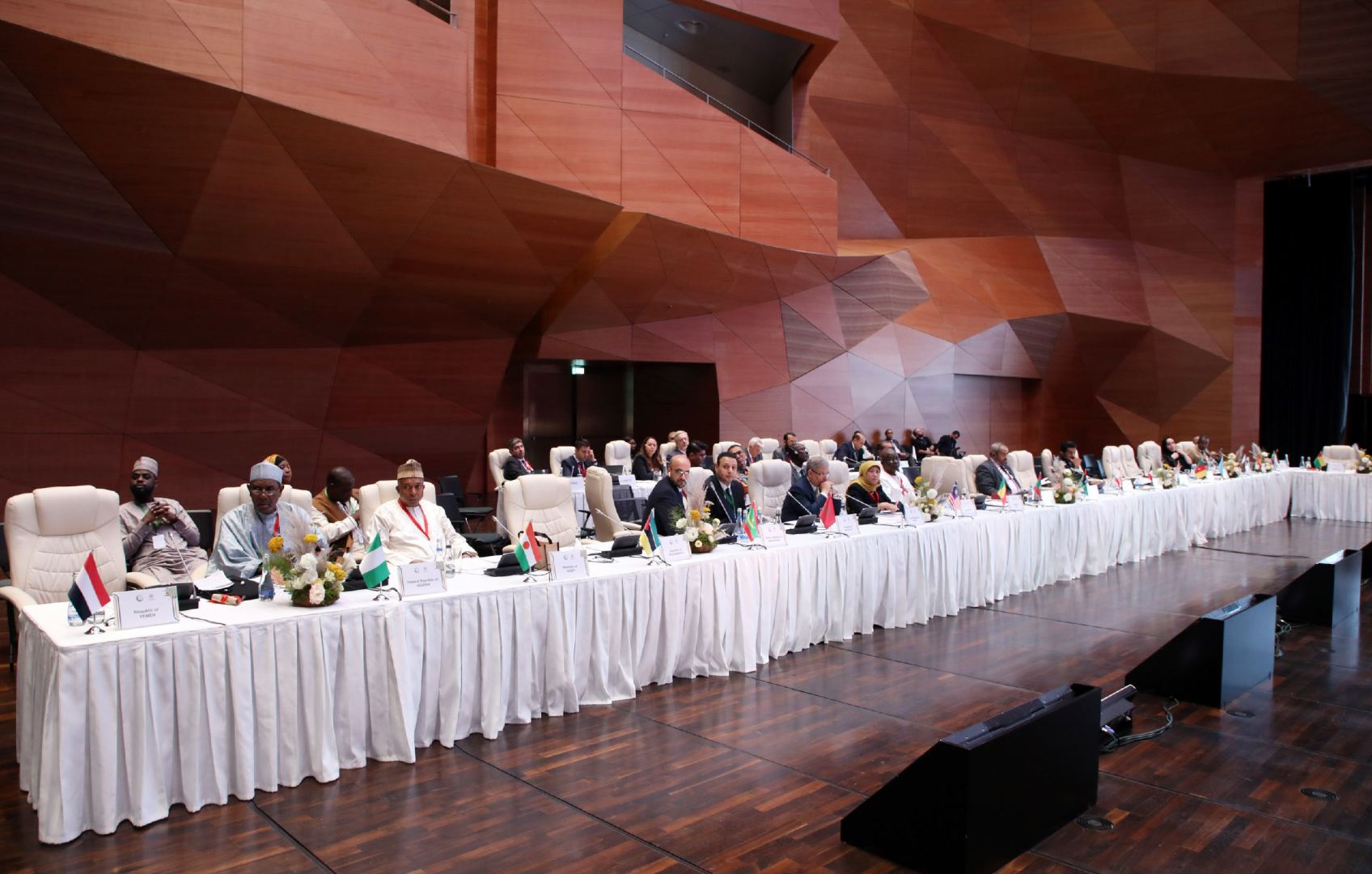 В Баку завершилась 11-я Конференция министров туризма стран ОИС (ФОТО)
