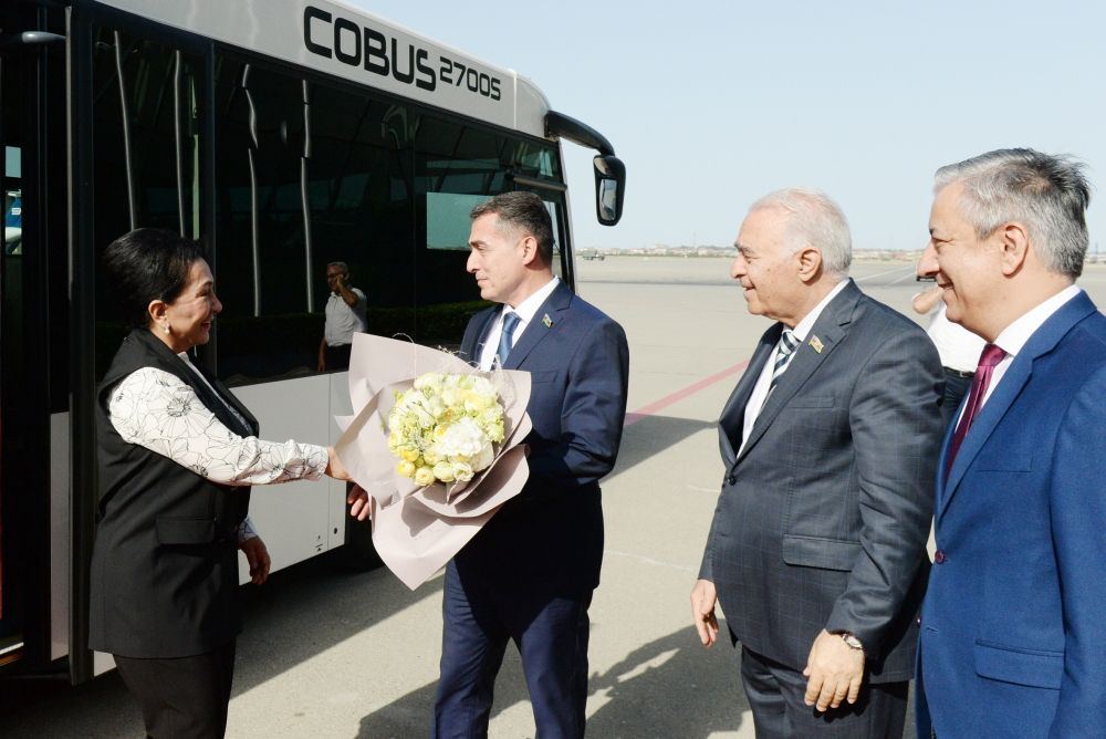 Chairman of Senate of Supreme Majlis of Uzbekistan arrives in Azerbaijan (PHOTO)