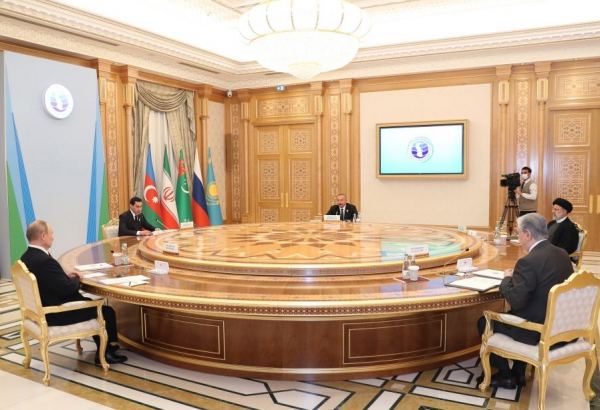Summit of Caspian littoral states to contribute to dev't of co-op in various fields - Iranian experts on Ashgabat Summit