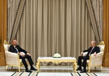 Президент Ильхам Алиев встретился в Ашхабаде с Президентом Владимиром Путиным (ФОТО/ВИДЕО)