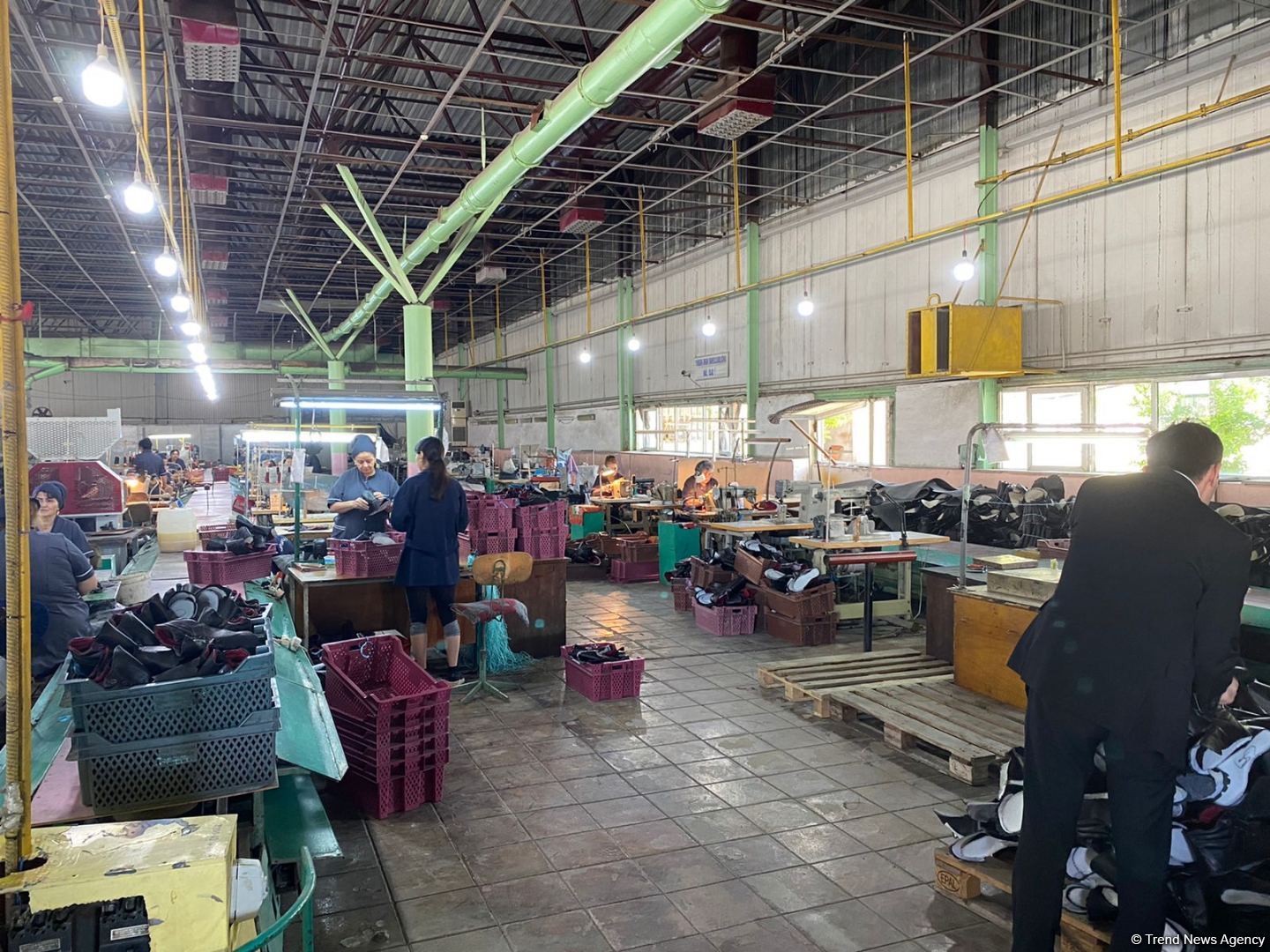 Госслужба имущественных вопросов планирует выставить на аукцион Бакинскую обувную фабрику (ФОТО)