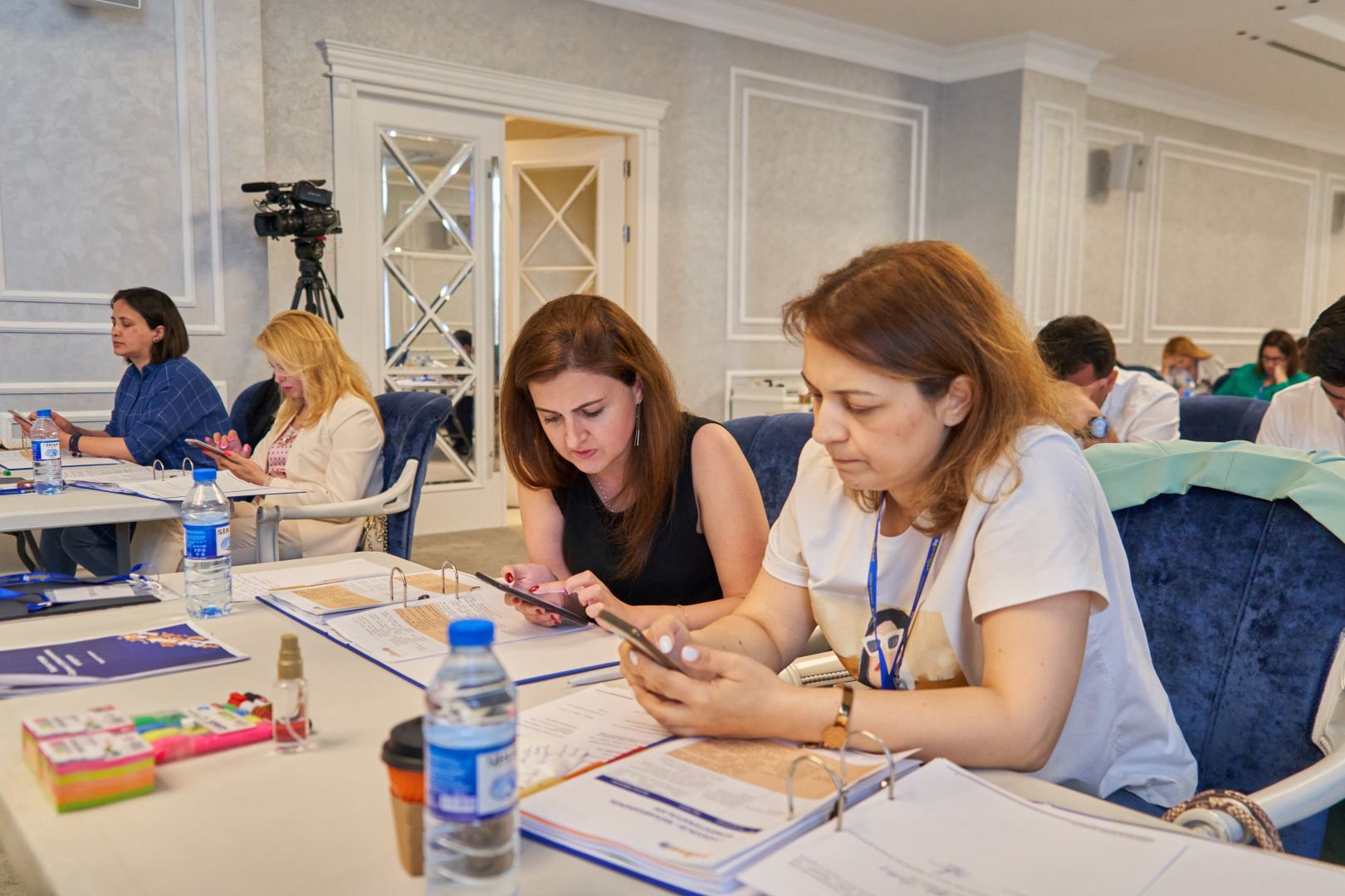 В Азербайджане стартовали тренинги по подготовке к полуфиналу и финалу конкурса "Yüksəliş" (ФОТО)