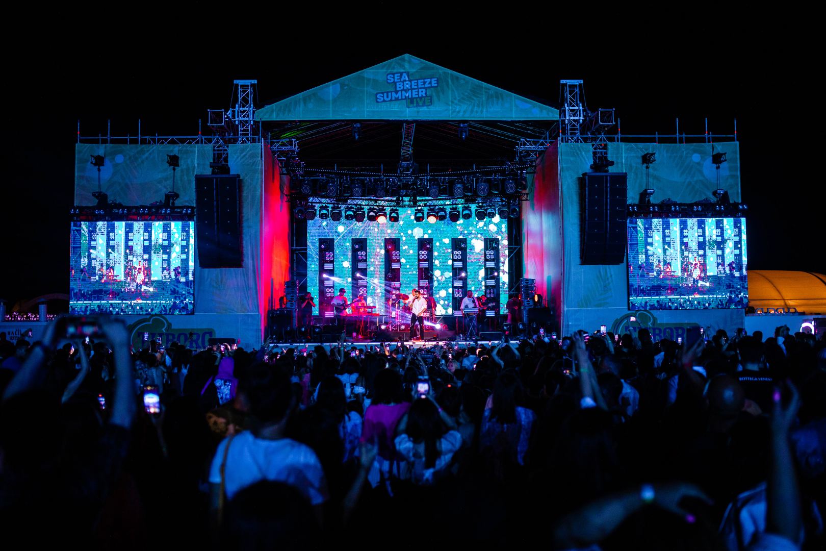 Фейерверк хитов, драйв и мощная энергетика: Концерт Jony в Баку - именно так выглядит сбывшаяся мечта (ФОТО)