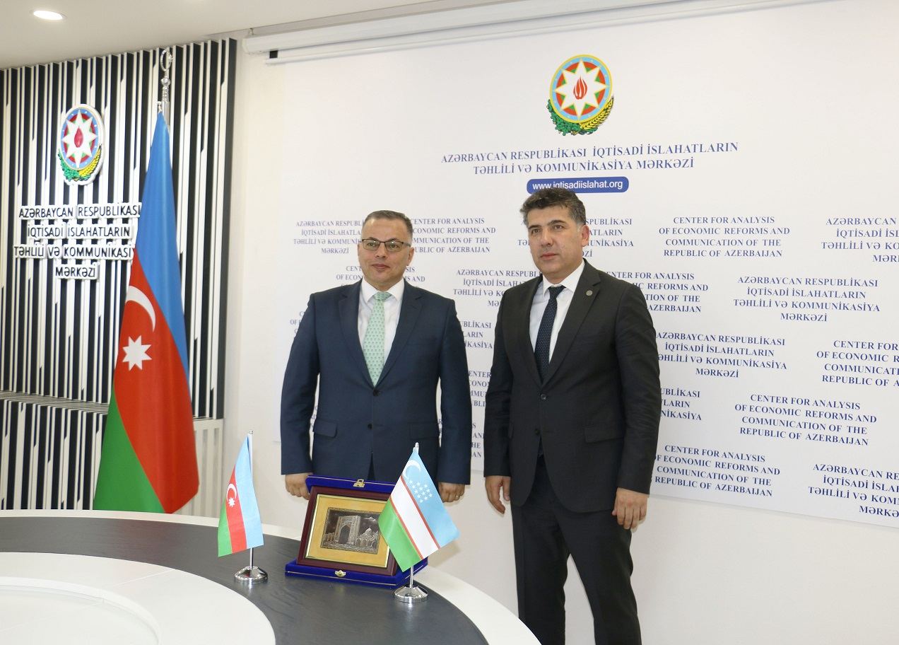 Azerbaijani, Uzbek think tanks agree on cooperation (PHOTO)