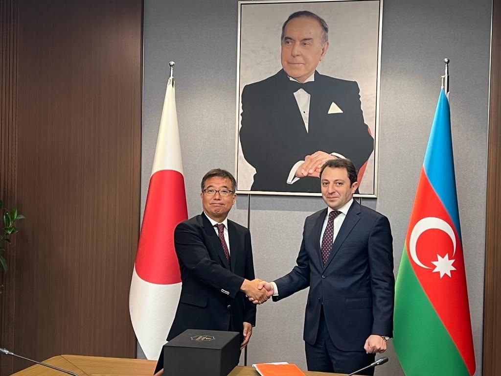 Azerbaijani, Japanese FMs hold political consultations (PHOTO)