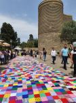 Впервые в Азербайджане! В Ичеришехер прошло шествие с огромным лоскутным полотном (ФОТО/ВИДЕО)