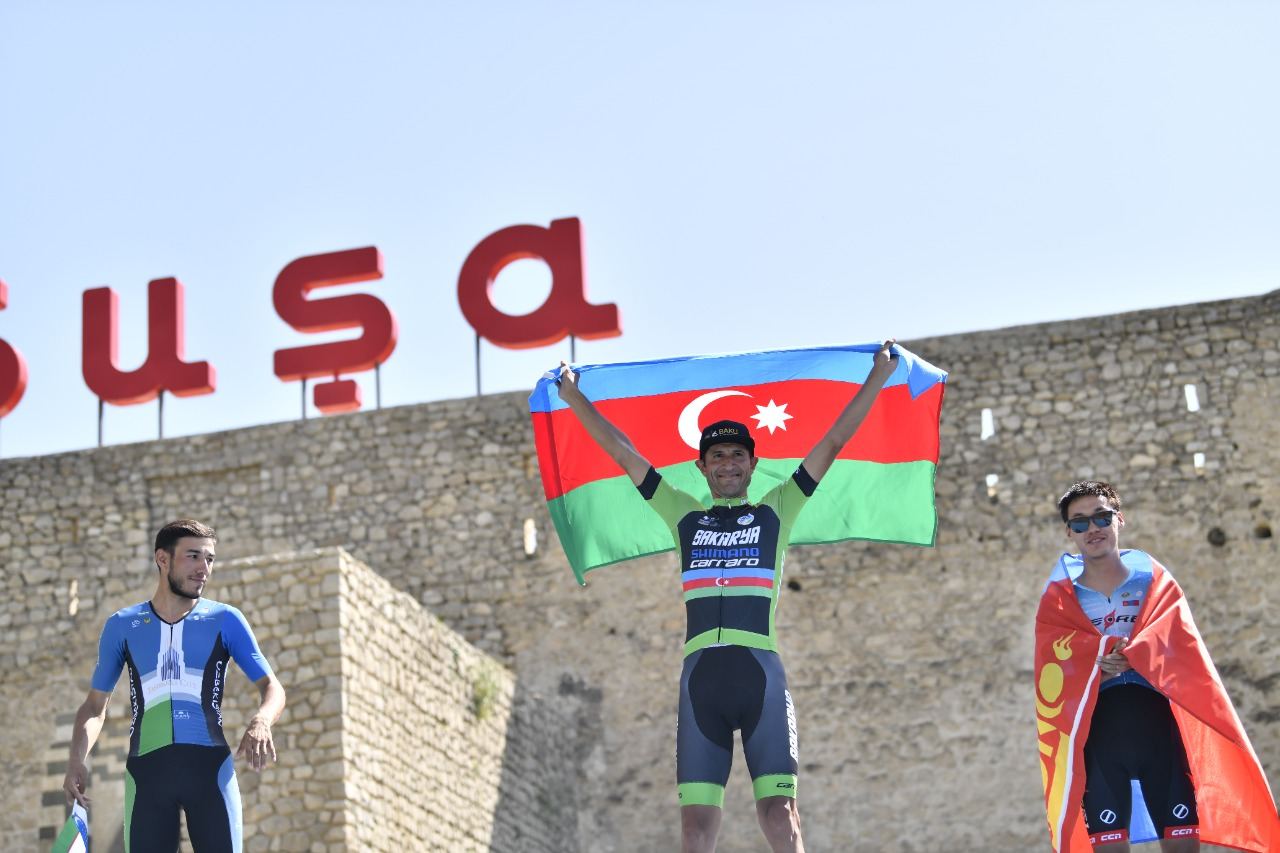 “Əziz Şuşa” beynəlxalq velosiped yarışının ikinci mərhələsinin qalib və mükafatçıları təltif ediliblər (FOTO)