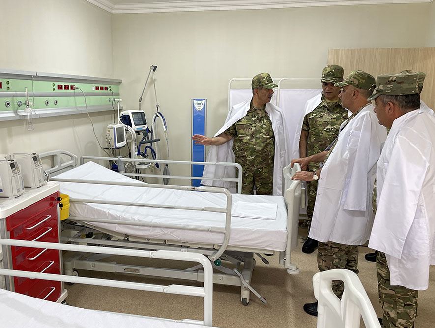 Müdafiə naziri Xocavənd rayonu ərazisində yeni istifadəyə verilən hərbi hospitalın açılışında olub (FOTO/VİDEO)