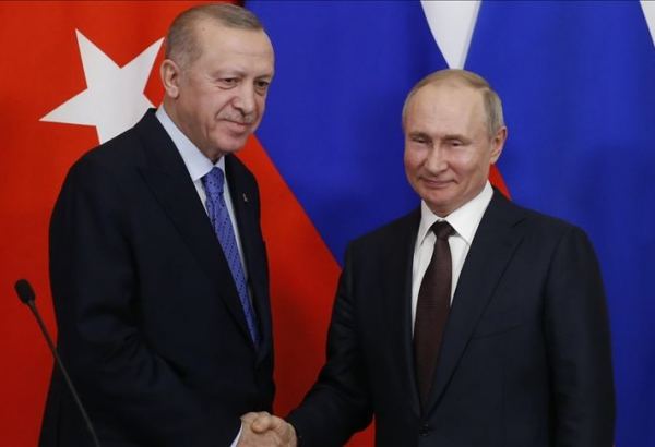 Turkish, Russian presidents hold phone talk