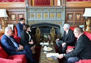 Спикер парламента Азербайджана встретилась с председателем Палаты общин Соединенного Королевства (ФОТО)