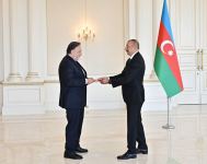 President Ilham Aliyev receives credentials of incoming ambassador of Czech Republic (PHOTO/VIDEO)