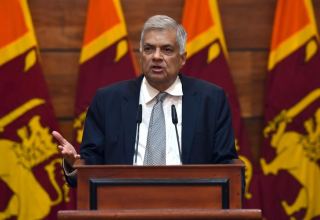 Şri-Lankanın baş naziri prezident vəzifələrinin icrasına başlayıb