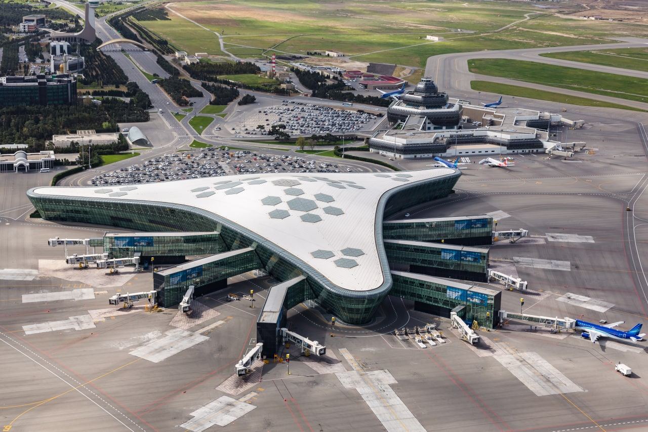 В Международном аэропорту Гейдар Алиев возникли перебои в электроснабжении