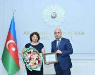 В Баку два директора общеобразовательных заведений вышли на пенсию (ФОТО)
