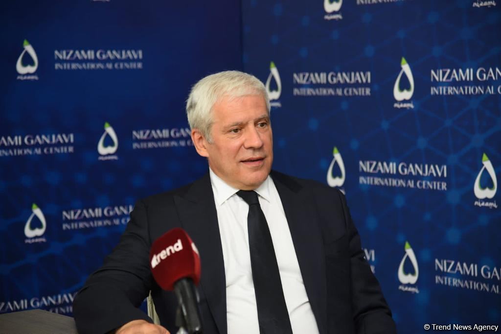 Сербия рассчитывает получить азербайджанский газ в ближайшие годы - экс-президент (ФОТО)