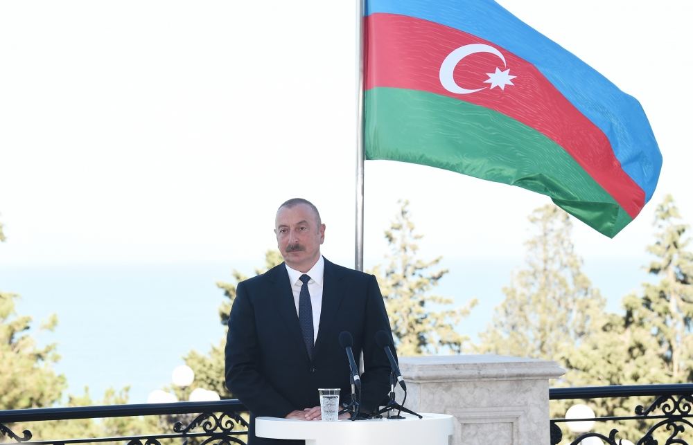 Президент Ильхам Алиев: Европейский Союз уже высоко оценивает большой потенциал, имеющийся в Азербайджане в области производства возобновляемой энергии (ЗАЯВЛЕНИЕ ГЛАВЫ ГОСУДАРСТВА)