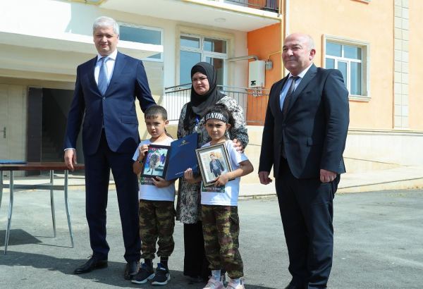 Azerbaijan provides families of war martyrs with new housing in country’s Beylagan (PHOTO)