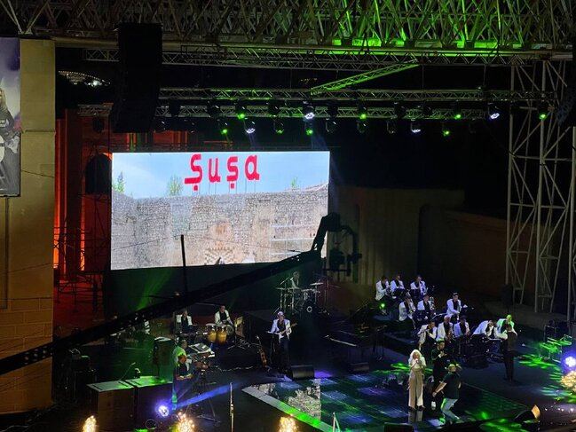Два дня эмоции в бакинском Зеленом театре зашкаливали - летние вечера с Эйюбом Ягубовым и его друзьями (ВИДЕО, ФОТО)